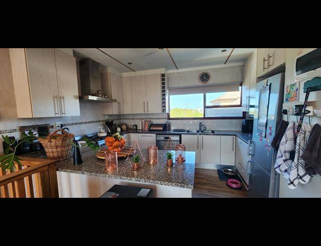 2 BEDROOM HOUSE FOR SALE IN KLEINBAAI